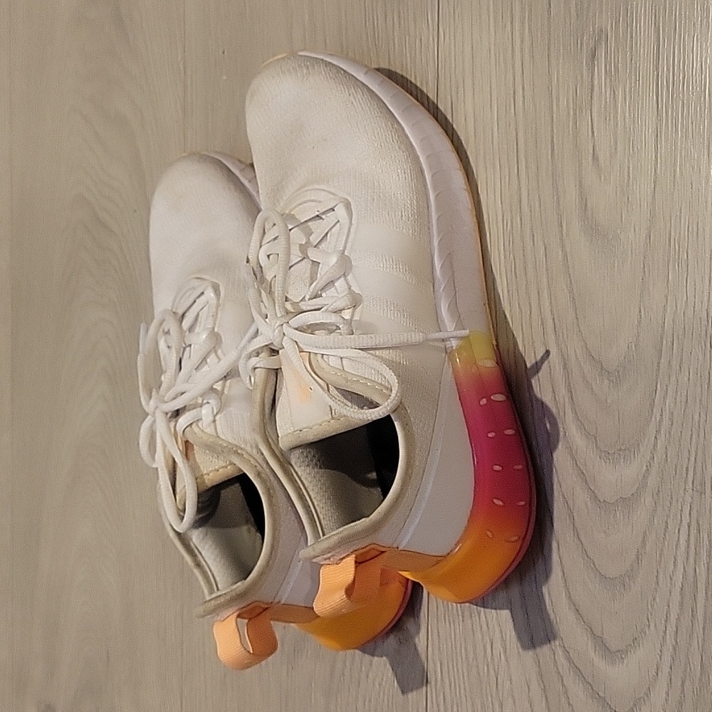 Adidas kaptir super shoe size 7